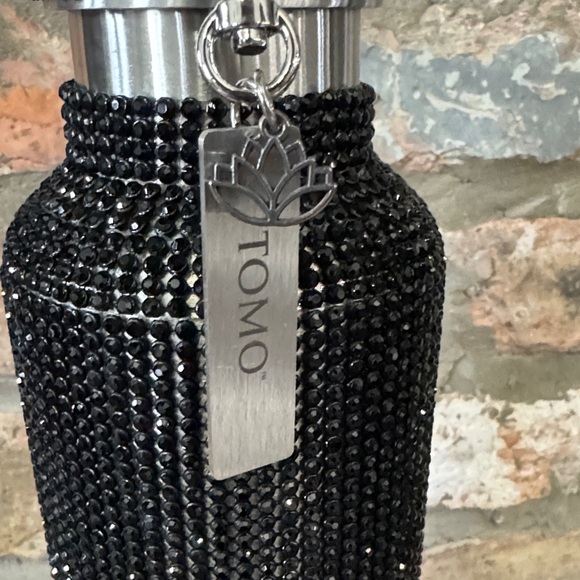 TOMO Elegant Black Rhinestone Water Bottle - Picture 5 of 6